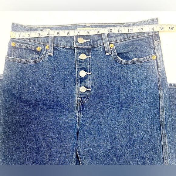 Levi’s Premium Wedgie Straight Jeans - Picture 8 of 11